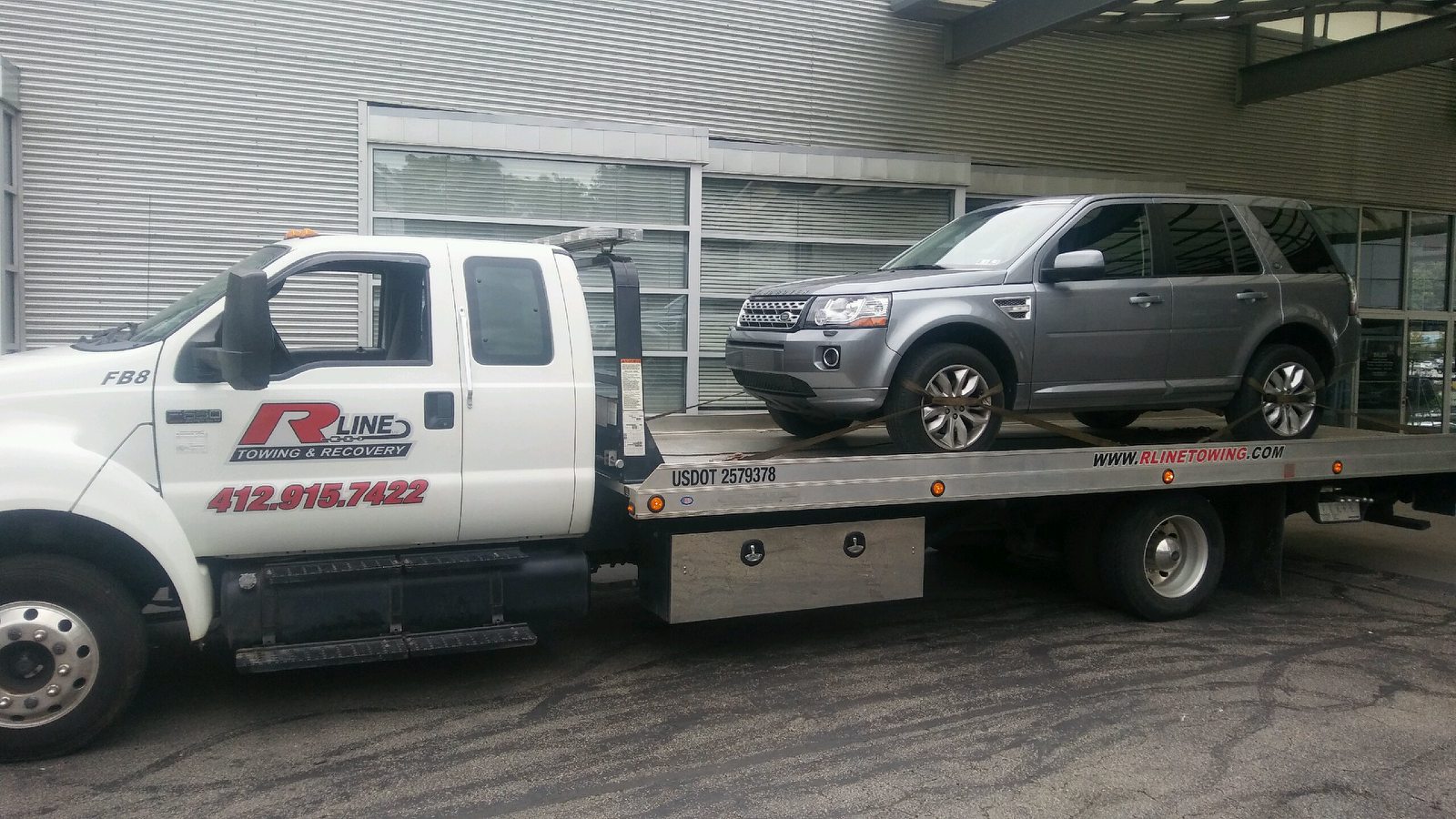 land-rover-suv-towing-pittsburgh